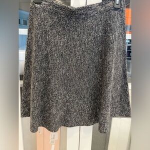 Skirt, in very like new condition